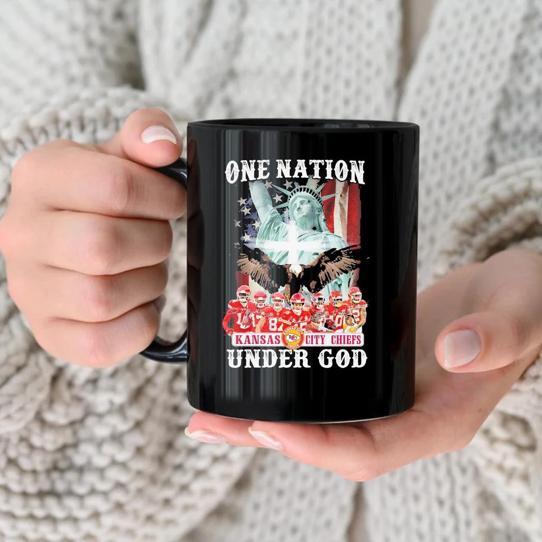 Kansas City Chiefs One Nation Under God American Flag Signatures Mug nhu.jpg