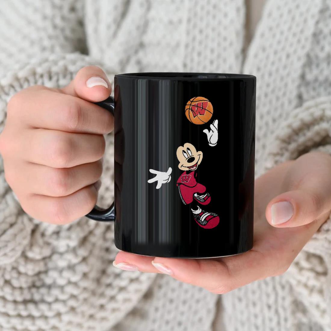 Wisconsin Badgers Mickey Mouse March Madness 2023 Mug nhu